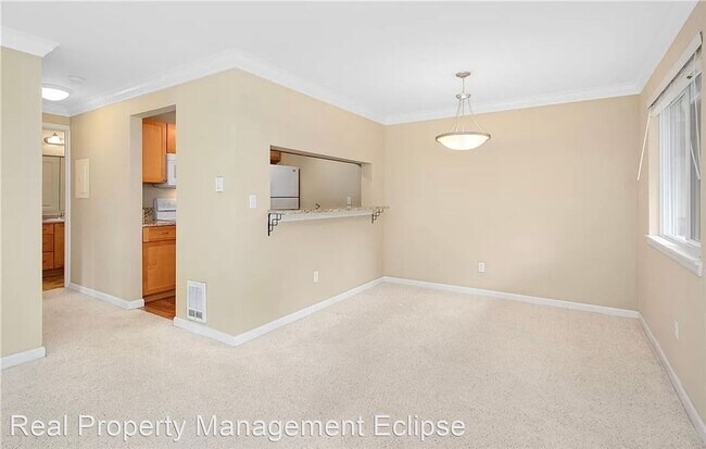Foto del edificio - 1 br, 1 bath House - 10824 NE 147th Ln Uni...