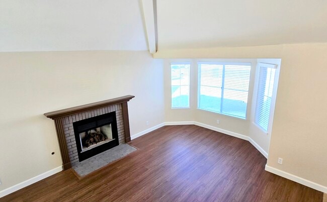 Building Photo - 23231 Joaquin Ridge Dr