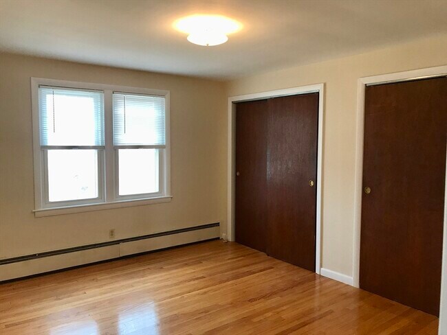 Building Photo - 6 Roland Rd