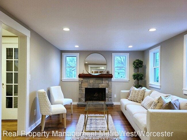 Building Photo - 4 br, 2 bath House - 25 Burdette Avenue