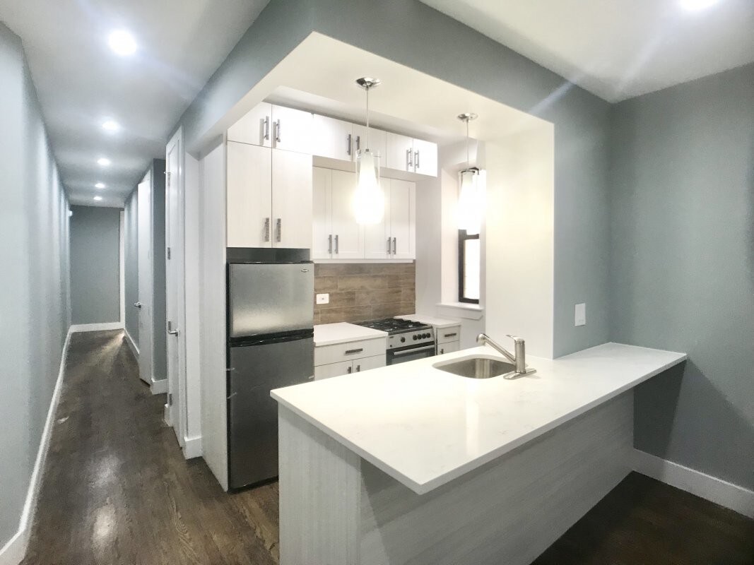 Foto principal - 568 W 192nd St