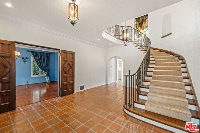 Building Photo - 434 S Muirfield Rd