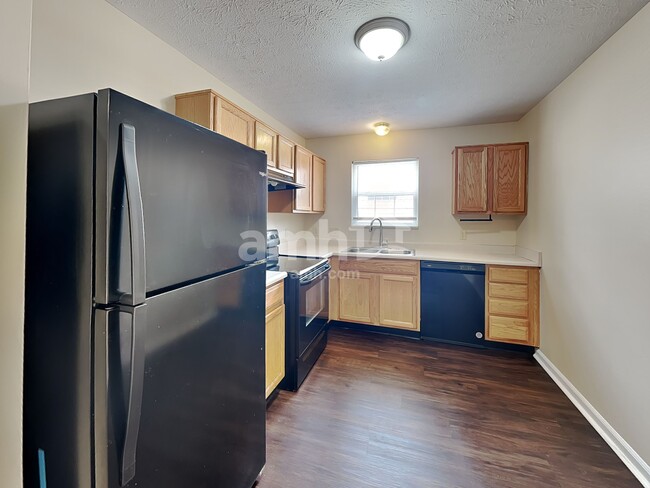 Building Photo - 8103 Chesterhill Ln