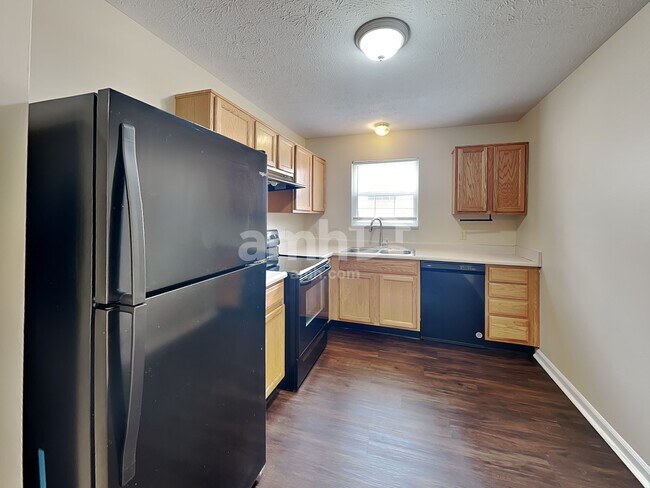 Foto del edificio - 8103 Chesterhill Ln