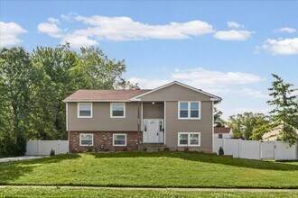 Building Photo - 927 Edgemoor Rd