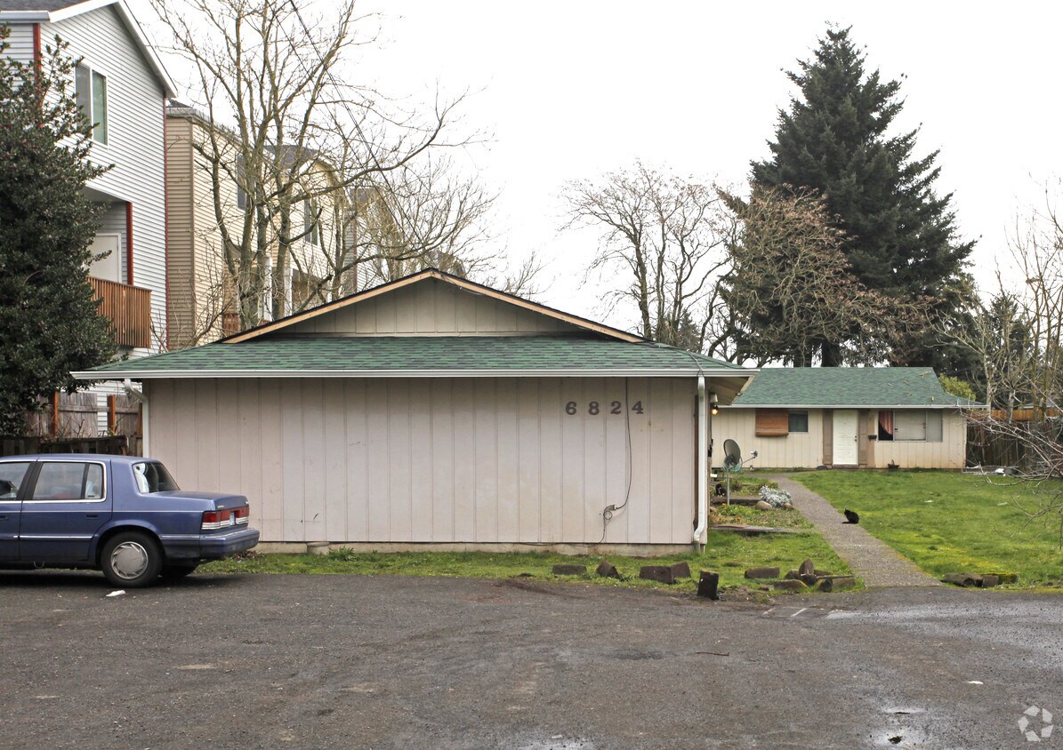 Building Photo - 6824 SE 72nd Ave