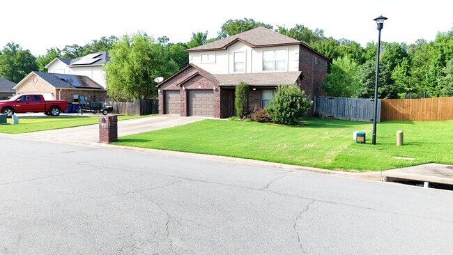 Building Photo - 74 Earnhardt Cir