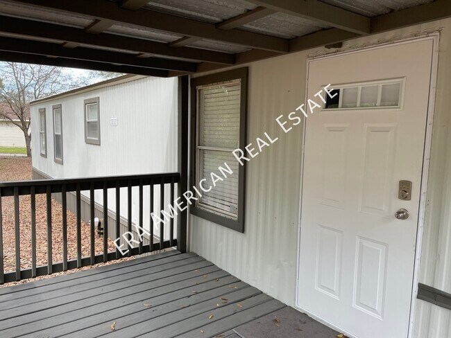 Foto del edificio - 5975 Staff Rd