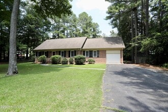 Building Photo - 202 Haldane Dr