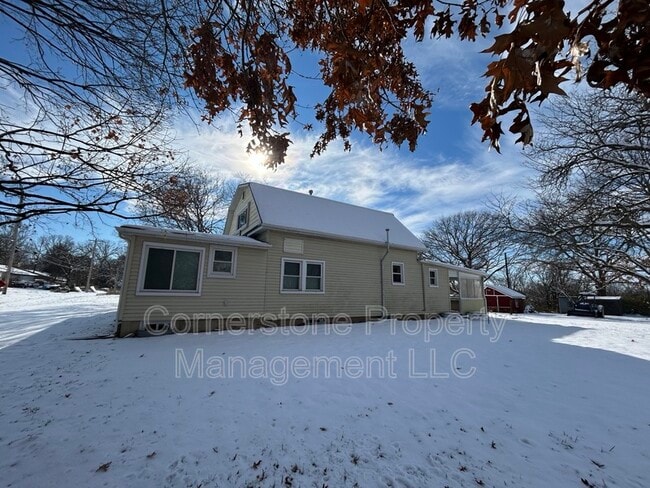 Building Photo - 1011 Cedar St