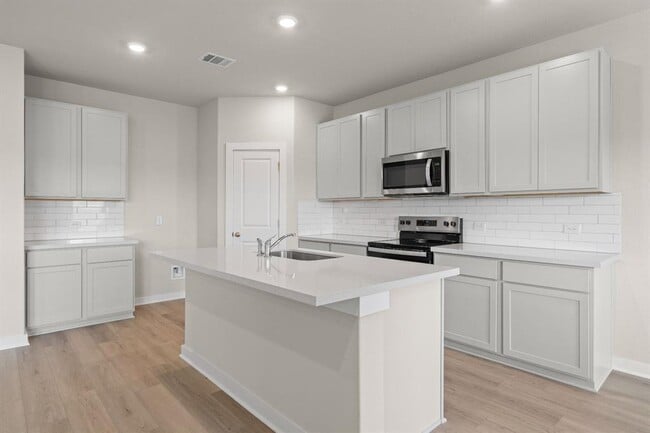 Building Photo - 256 Little Grn Trl