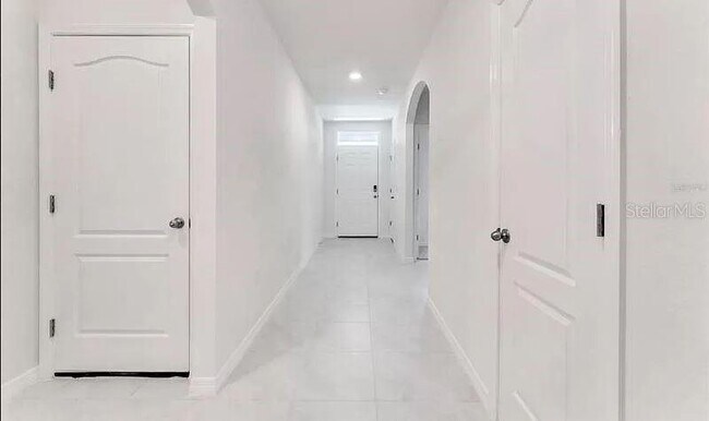 Building Photo - 260 Sofia Ln