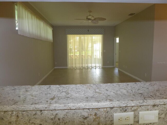 Foto del edificio - 4901 Glen Coe St
