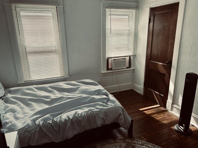 Foto del edificio - 11226 Ashbury Ave