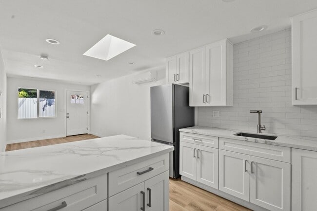 Foto del edificio - 3668 2nd Ave