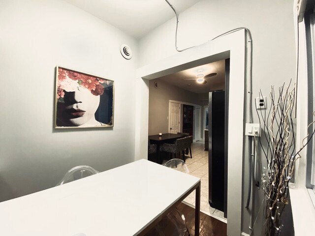 Foto del edificio - 3220 N Drake Ave