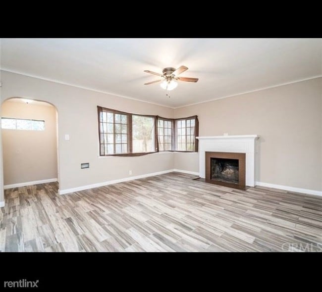 Building Photo - 3 br, 2 bath Apartment - 15922 Bullis Rd