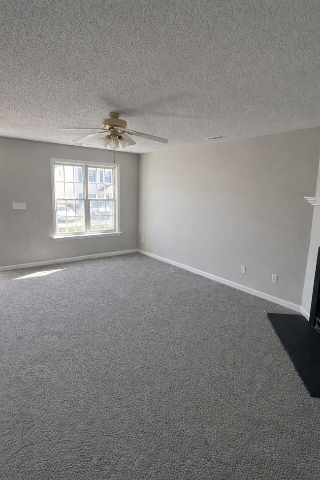 Building Photo - 2235 Turtle Point Dr