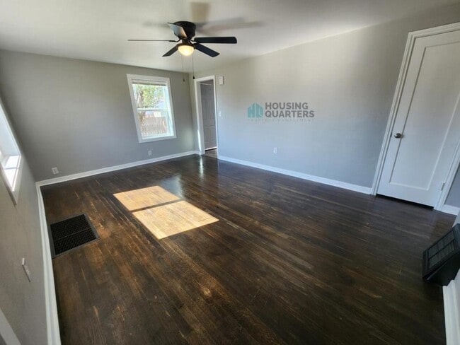 Foto del edificio - 2528 W Wabash Ave