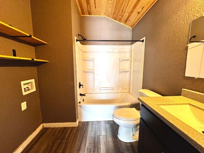 Foto del edificio - 1 Bedroom/1 Bathroom Tiny Home Cottage in Sulphur Rock