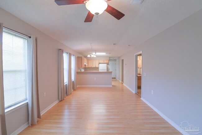 Building Photo - 8033 Stonebrook Dr