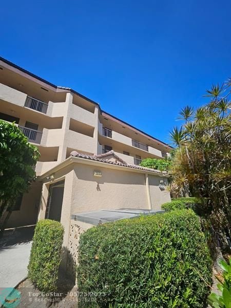 Building Photo - 2659 Carambola Cir N