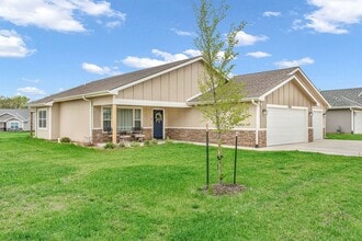 Building Photo - 4768 Jackies Way