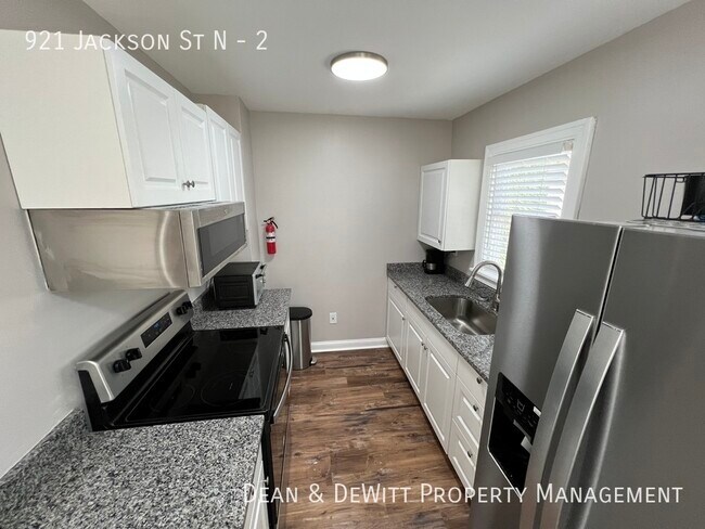 Foto del edificio - 921 Jackson St N