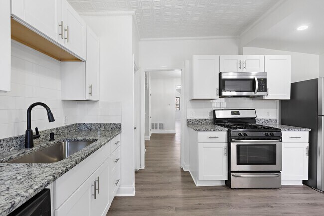 Building Photo - 48 E 34th St.