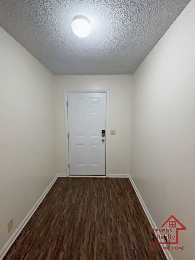 Building Photo - 419 Oriole Dr