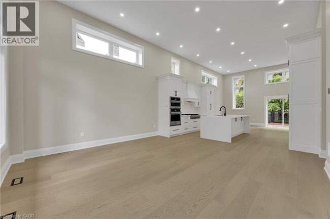 Building Photo - 2091 Bridge Rd