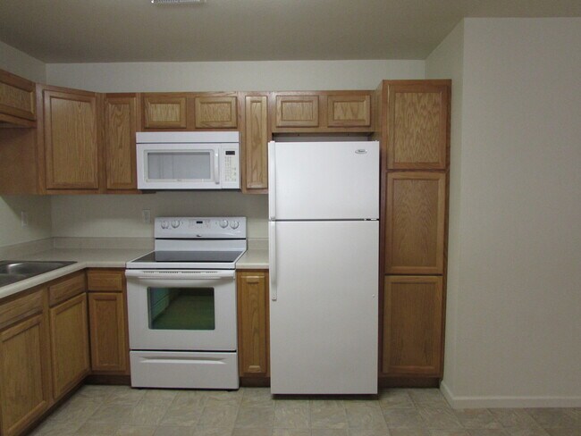 Building Photo - 6574-MF2-E2
