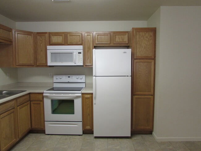Building Photo - 6656-MF2-E2
