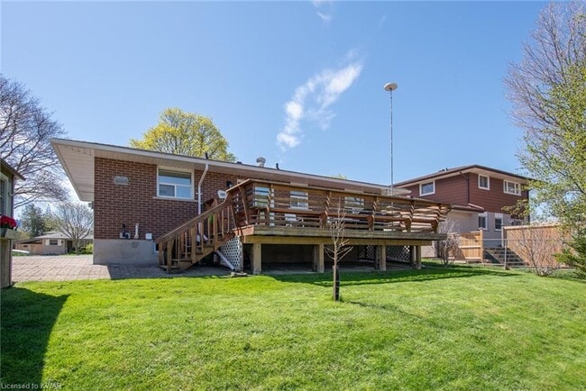 Building Photo - 46 Laurentian Dr