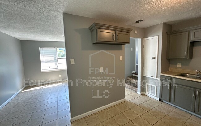 Building Photo - 4503 Beacon Hls Dr