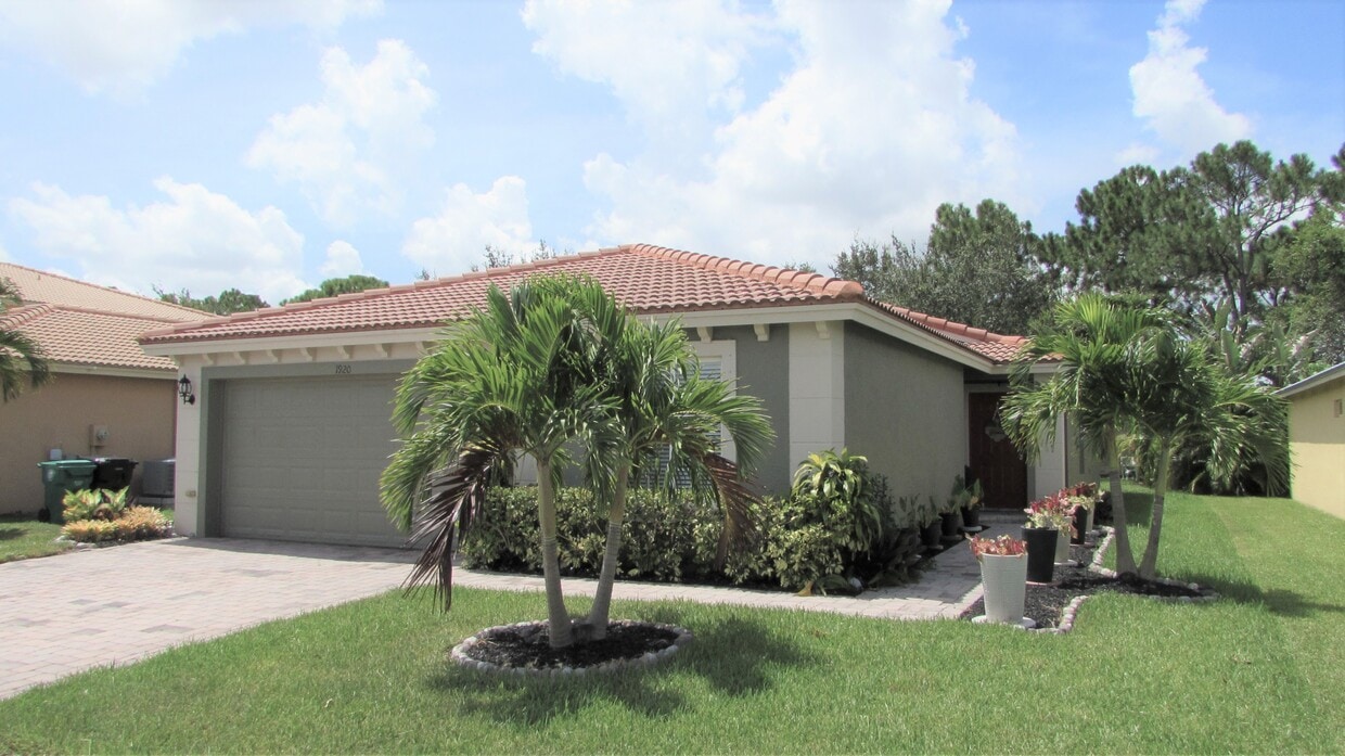 1920 SW Jamesport Dr, Port Saint Lucie, FL 34953 House Rental in Port Saint Lucie, FL