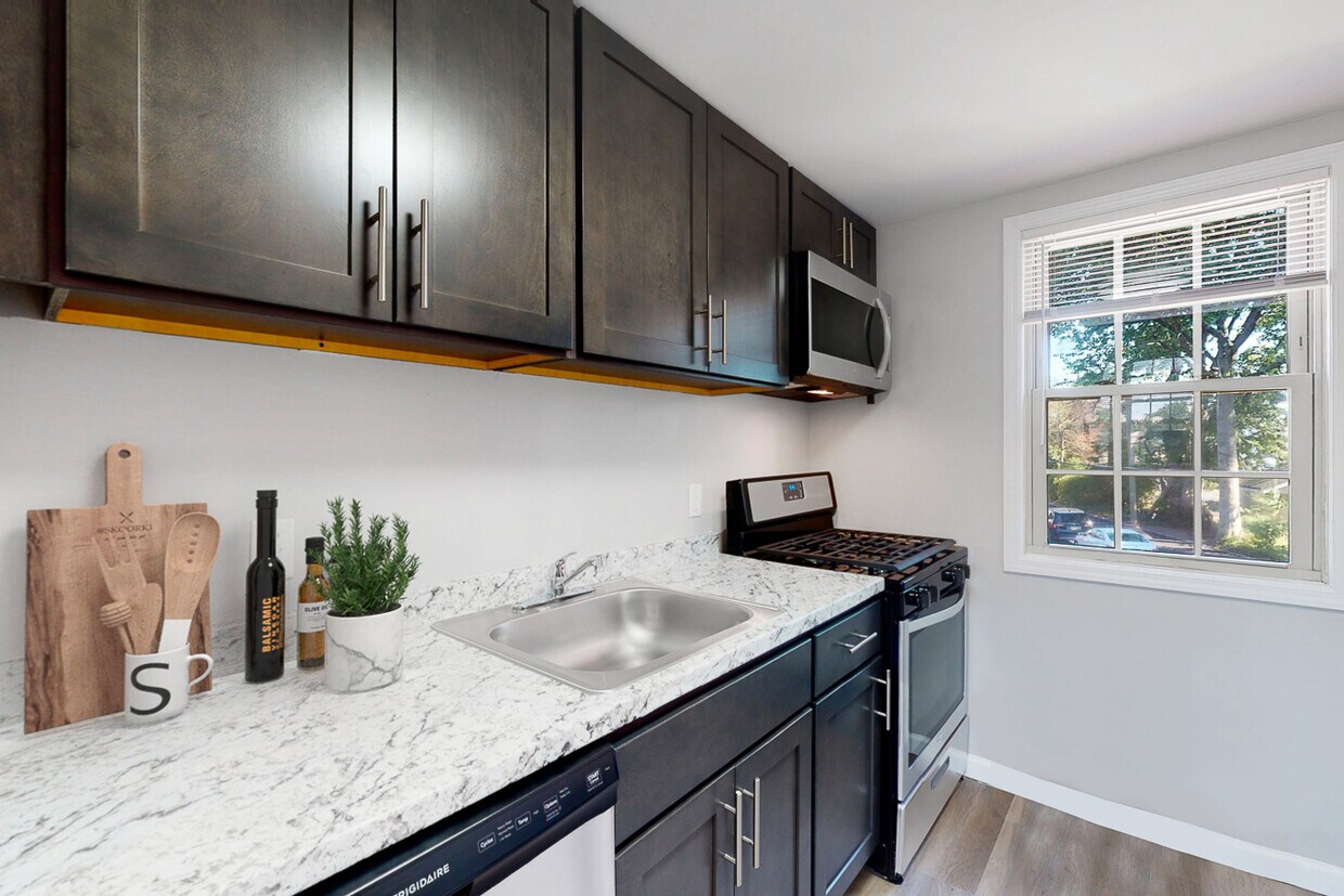 Normandy Village Rentals in Union at 21092109 Morris Ave Union, NJ