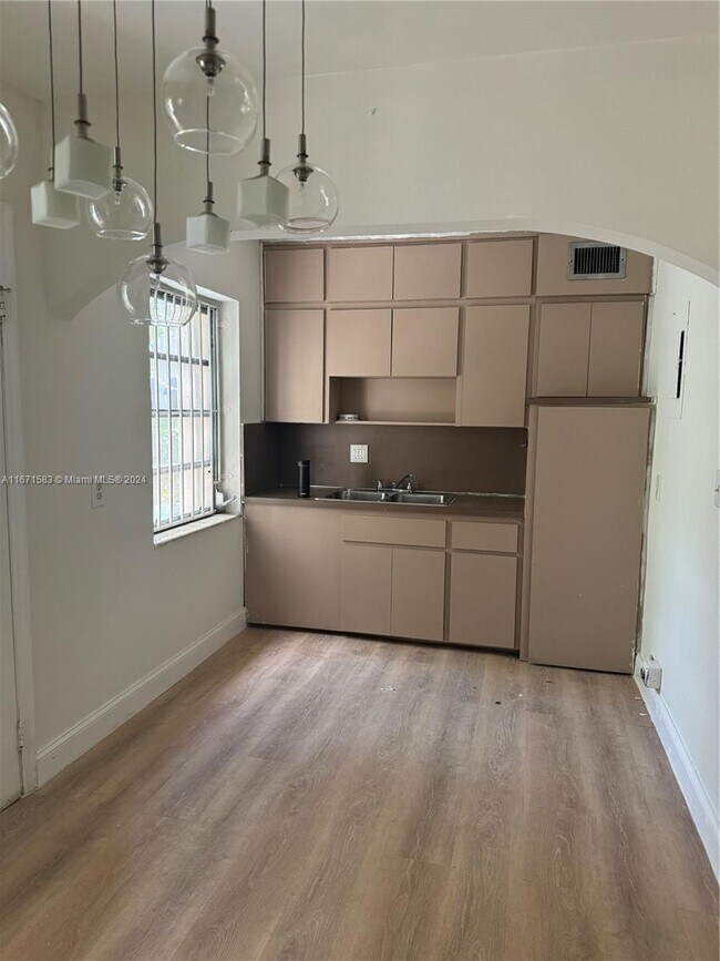 1431 SW 37th Ave Unit 1, Miami, FL 33145 Condo for Rent in Miami, FL