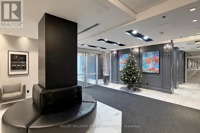 Building Photo - 1029 King St W