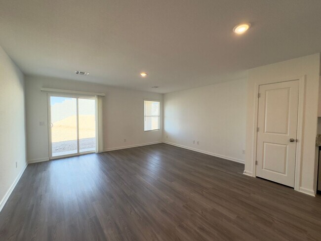 Building Photo - New Construction home