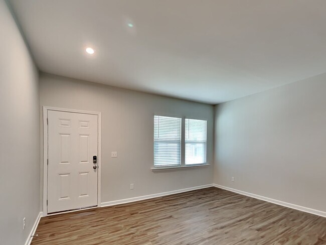Building Photo - 2060 Blue Sky Ave