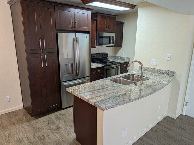 Building Photo - 2938 N 61st Pl Unit 135