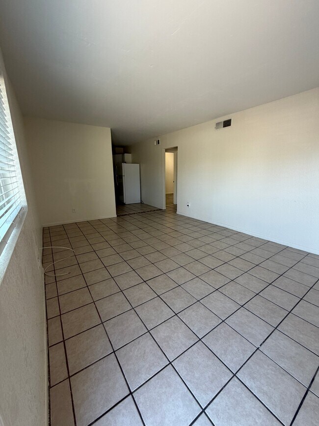 Foto del edificio - 1420 E Brown St
