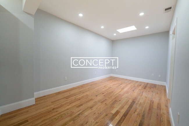 Foto del edificio - 372 Oxford St