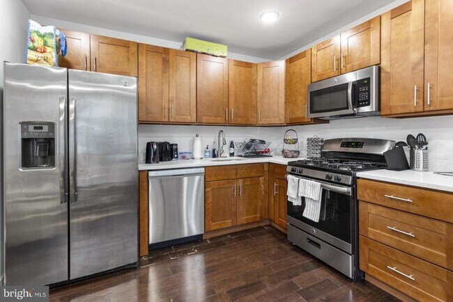 Foto del edificio - 1637 Poplar St