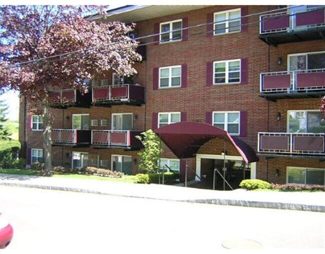 Foto del edificio - 70 Warren Ave
