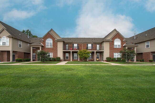 Building Photo - Legends Rosewood Village