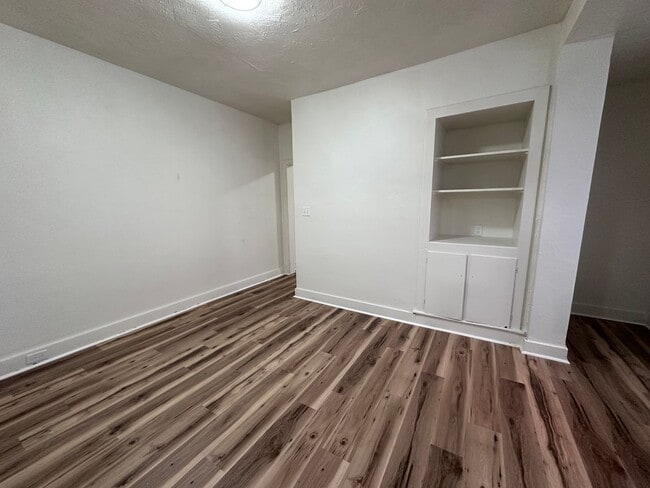 Building Photo - 155 S Duke St