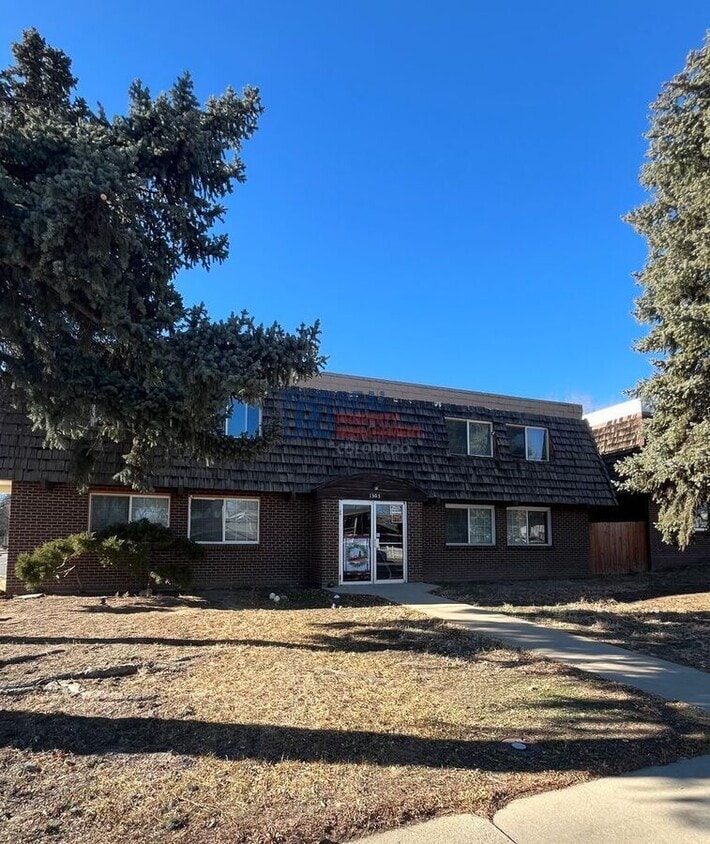 Photo - 1303 Coffman St-1