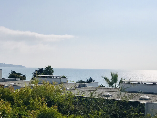 Vistas panorámicas al mar - 650 The Village